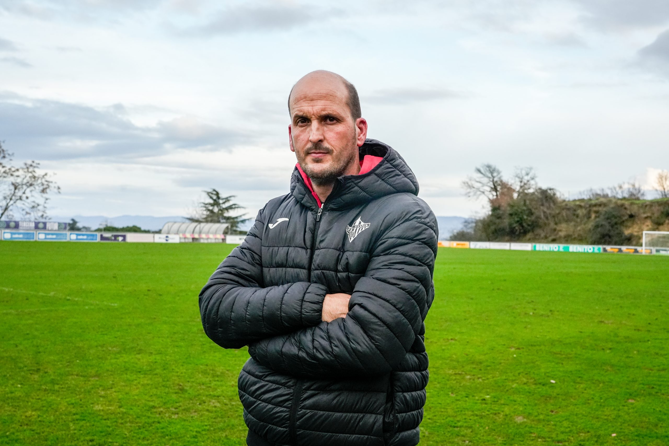 Relleu a la banqueta del Tona